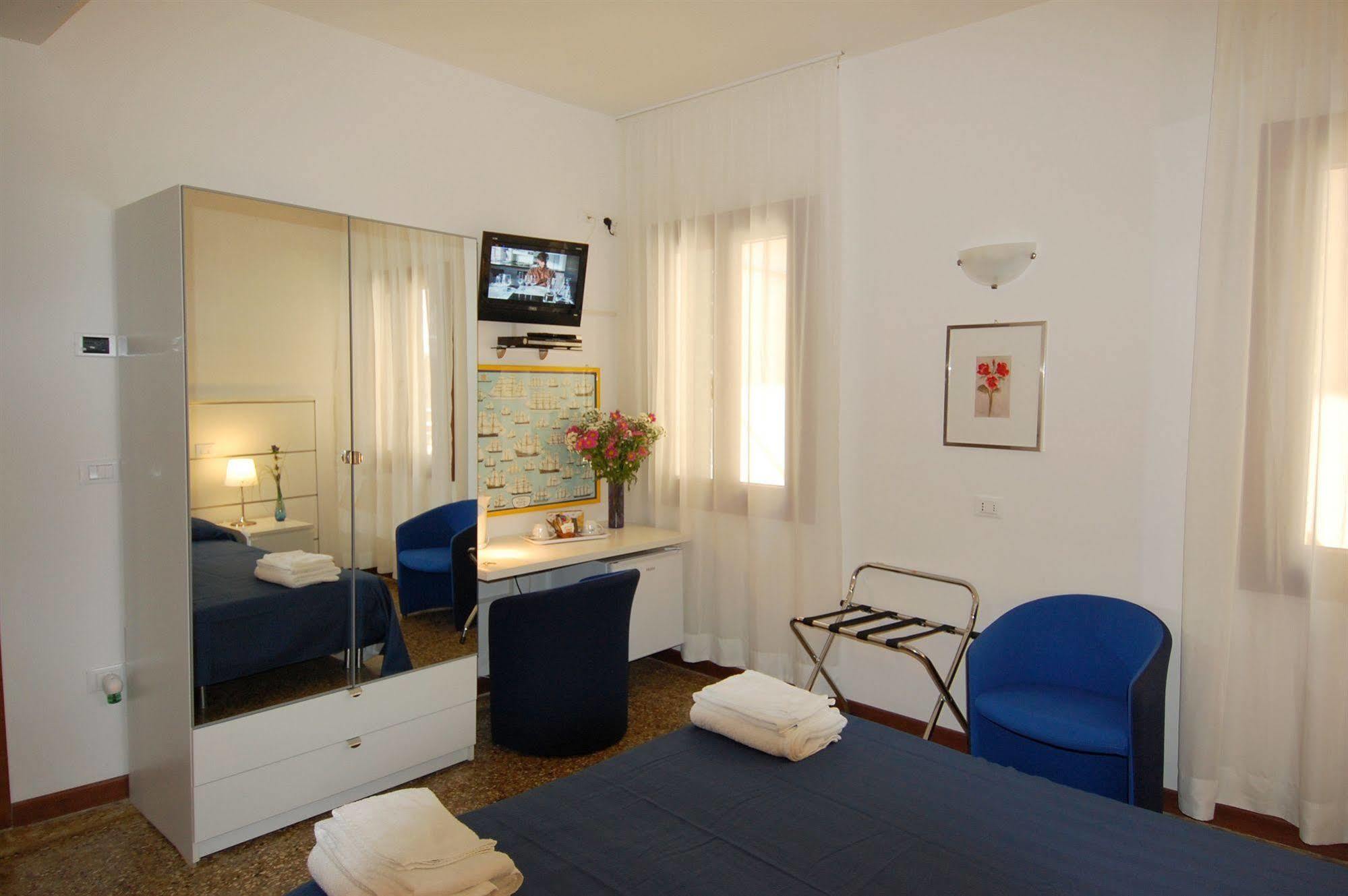 Santa Margherita Guest House Veneţia Exterior foto